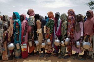 Σουδάν Στο χείλος του λιμού και του απόλυτου χάους