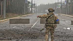 Το Κίεβο επιμένει ότι δεν κάνει διάλογο με τη Μόσχα αν δεν αποχωρήσουν όλα τα ρωσικά στρατεύματα